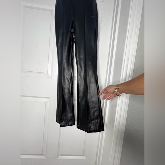 NWOT Oh Polly Faux Vegan Pleather Pants Sz 4 - Picture 8 of 11